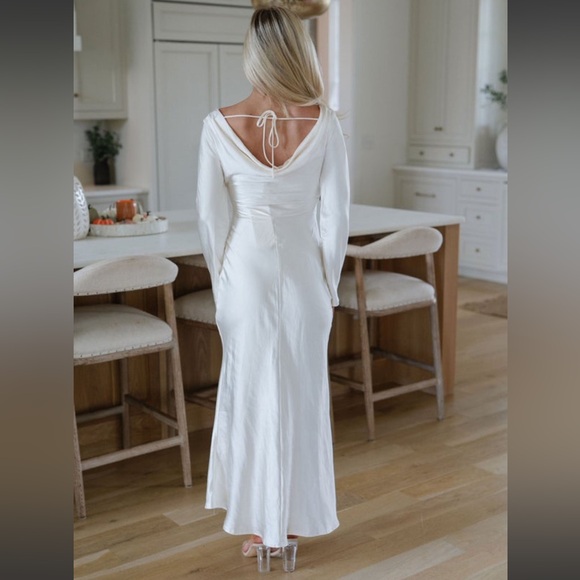 NWT One and Only Collective satin maxi dress - Oyster small - Picture 2 of 6